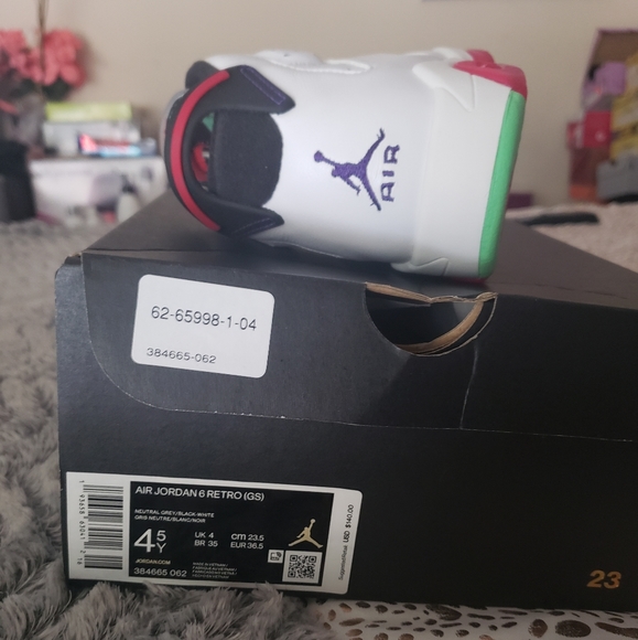 Jordan  retro Hare 4 - Picture 2 of 3